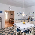 With Fireplace Xiv