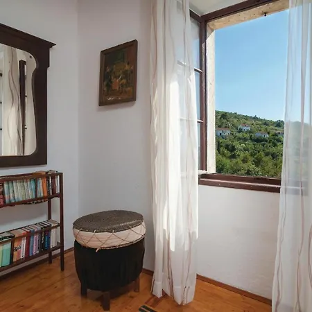 Cozy In Bobovisca With Outdoor Swimming Pool Holiday home