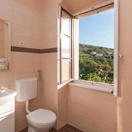 Cozy In Bobovisca With Outdoor Swimming Pool *