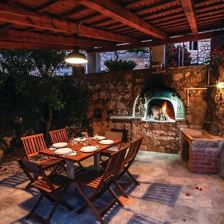 Cozy In Bobovisca With Outdoor Swimming Pool
