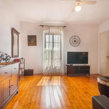 Cozy In Bobovisca With Outdoor Swimming Pool Holiday home Lozisce