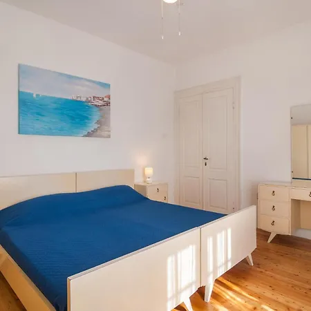 Cozy In Bobovisca With Outdoor Swimming Pool Holiday home *
