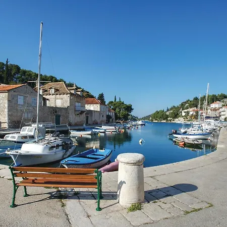 Cozy In Bobovisca With Outdoor Swimming Pool Lozisce