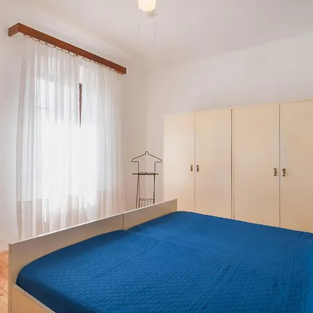 Cozy In Bobovisca With Outdoor Swimming Pool Holiday home *