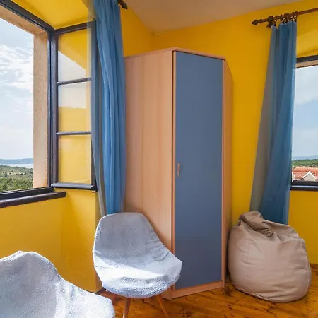 Cozy In Bobovisca With Outdoor Swimming Pool